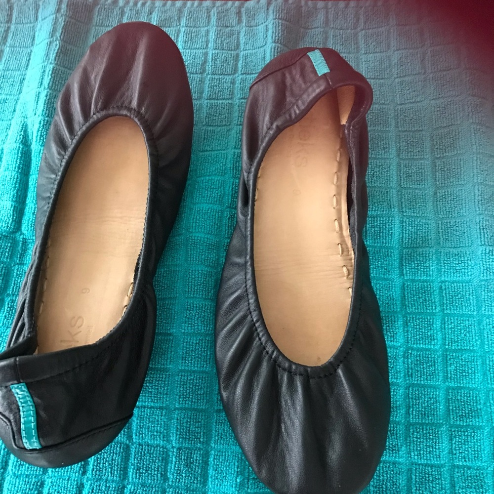 Black Tieks size 9